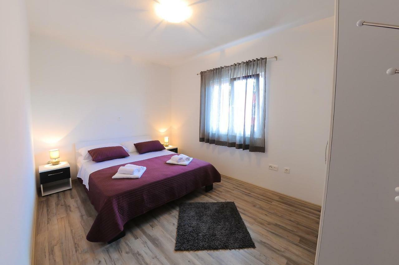 Apartment Petar Kaštela Екстериор снимка