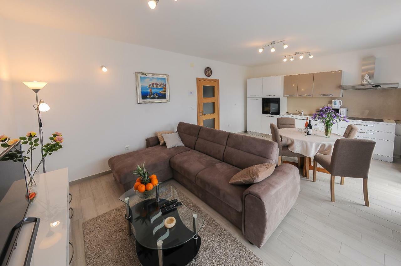 Apartment Petar Kaštela Екстериор снимка