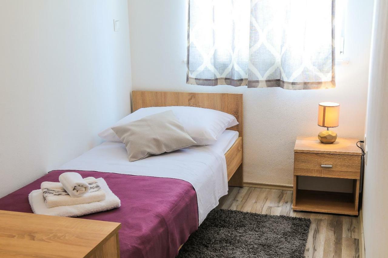 Apartment Petar Kaštela Екстериор снимка