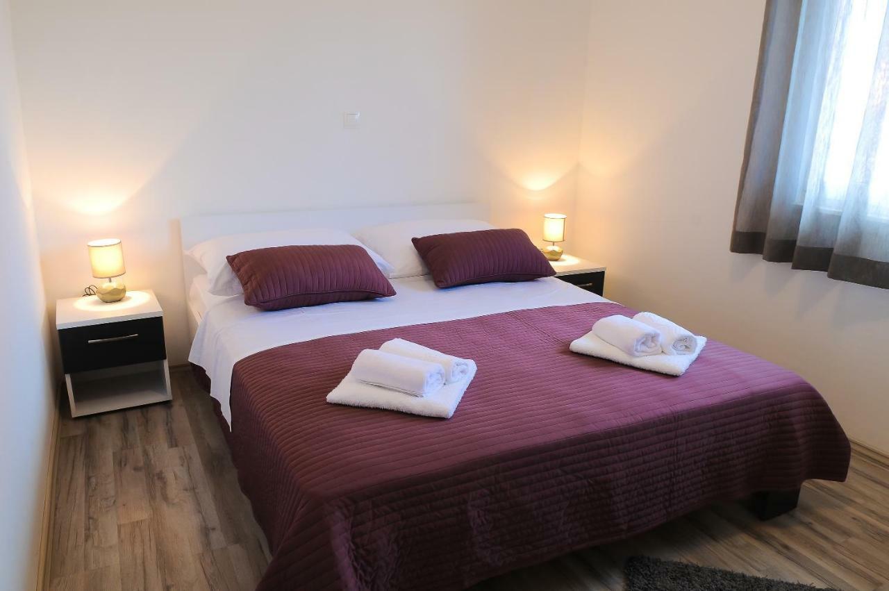 Apartment Petar Kaštela Екстериор снимка